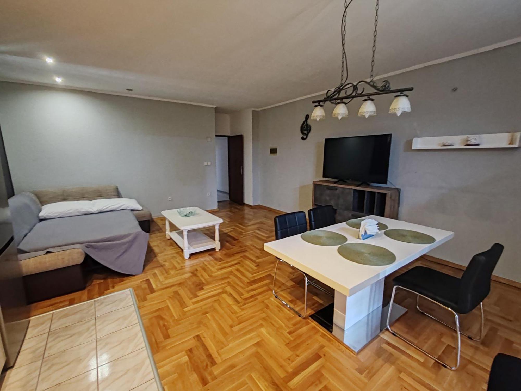 Apartments And Pansion M&R Турань Экстерьер фото